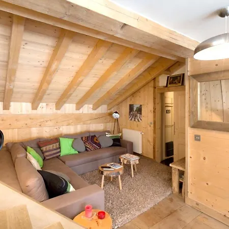 Chalet Route De Mottaret