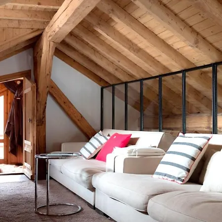 Chalet Route De Mottaret