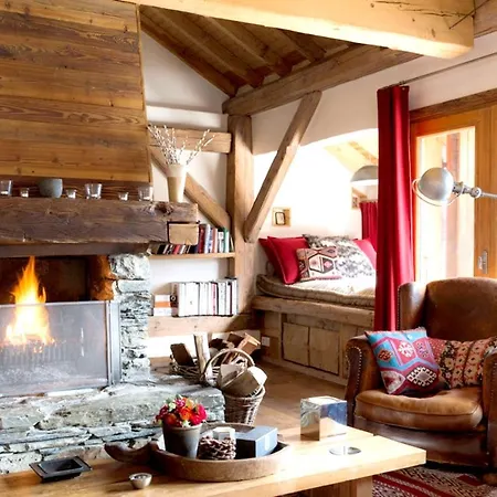 Chalet Route De Mottaret